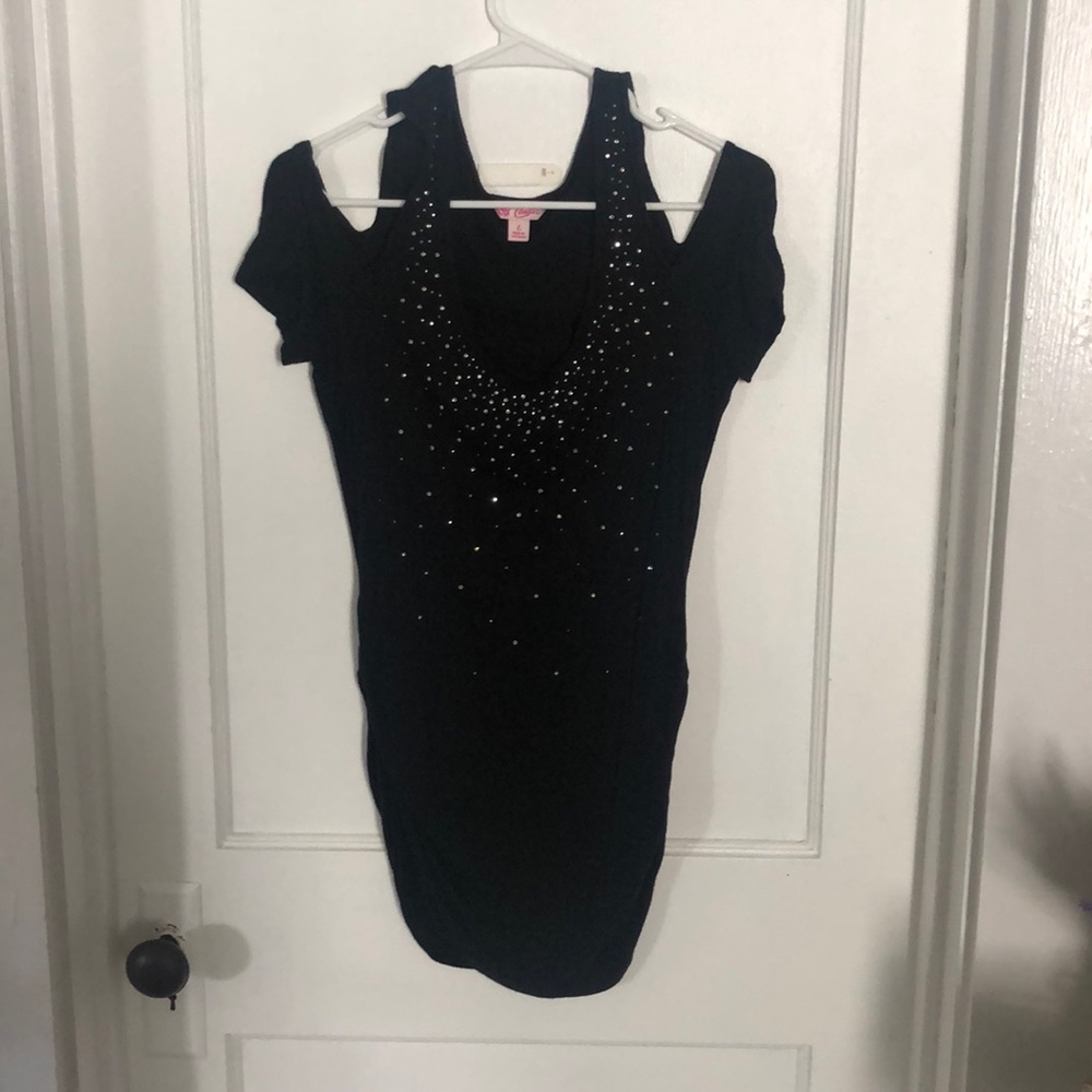 Womens slouchy cold shoulder shirt
